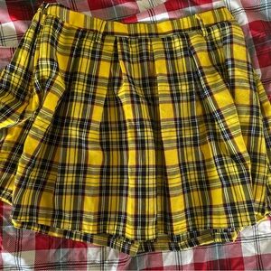 Hot Topic Yellow Plaid Women's Skirt with belt loops